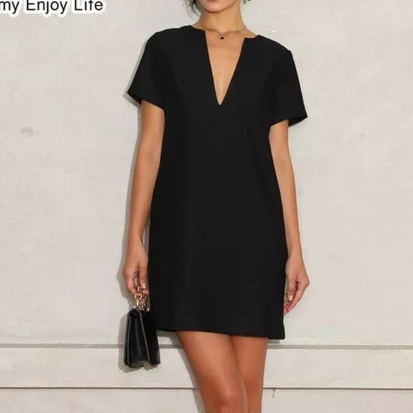 AmyEnjoyLife Elegant Black Dress - Picture 6 of 7